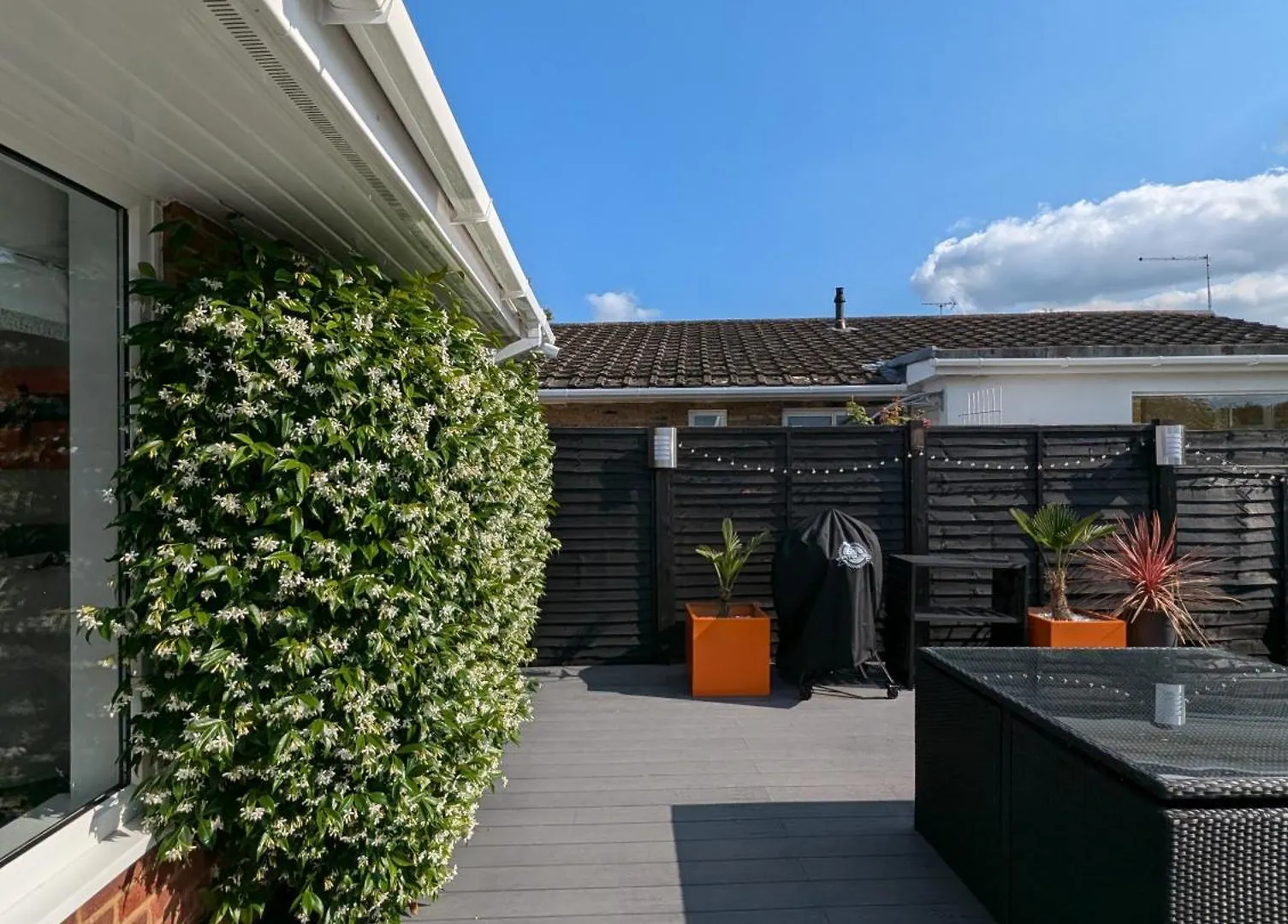 Thames Riverside Retreat Serene 3 Bed Bungalow Walton-on-Thames