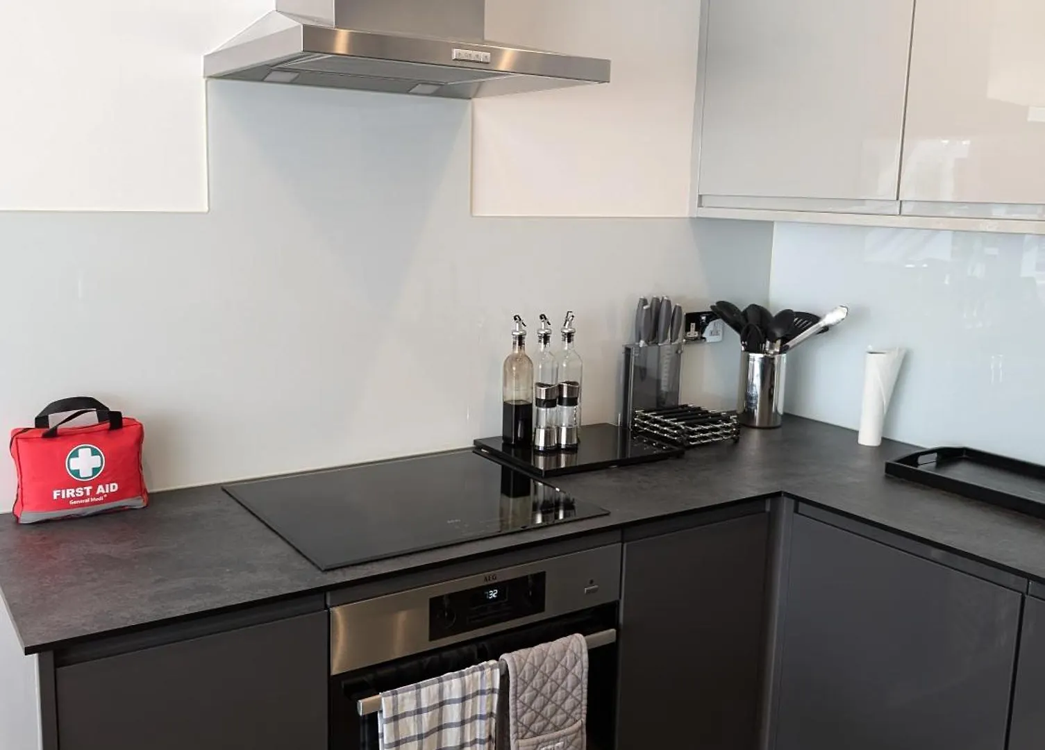 Сasa de vacaciones Thames Riverside Retreat Serene 3 Bed Bungalow Walton-on-Thames