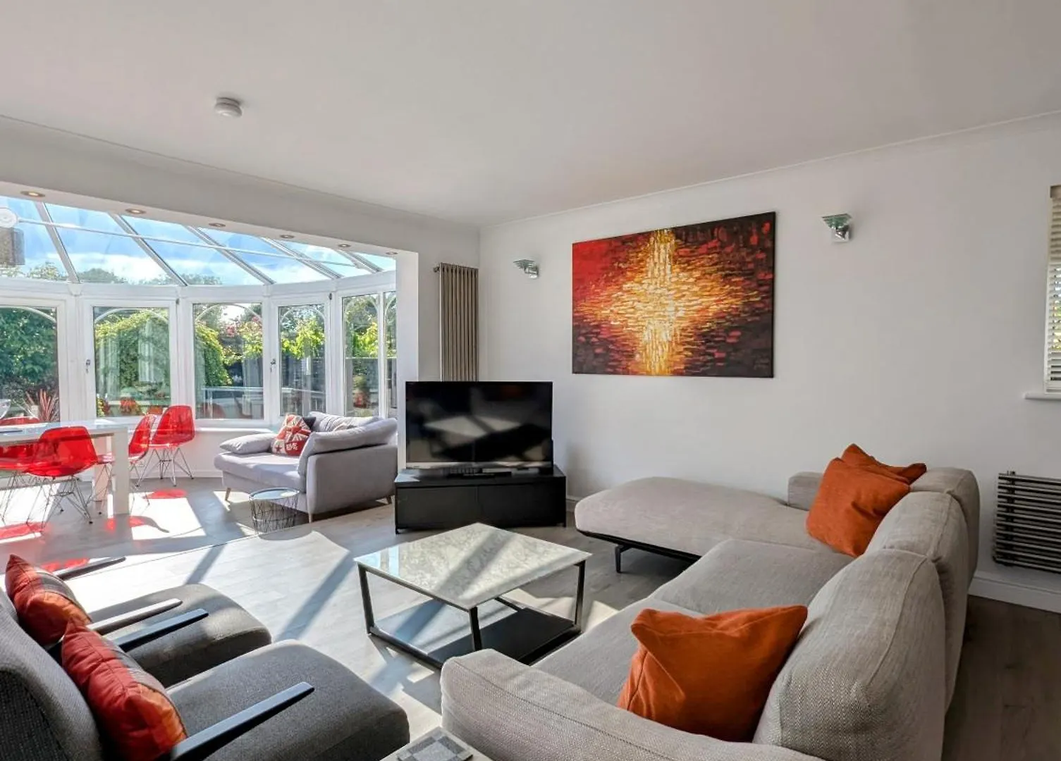Thames Riverside Retreat Serene 3 Bed Bungalow Walton-on-Thames