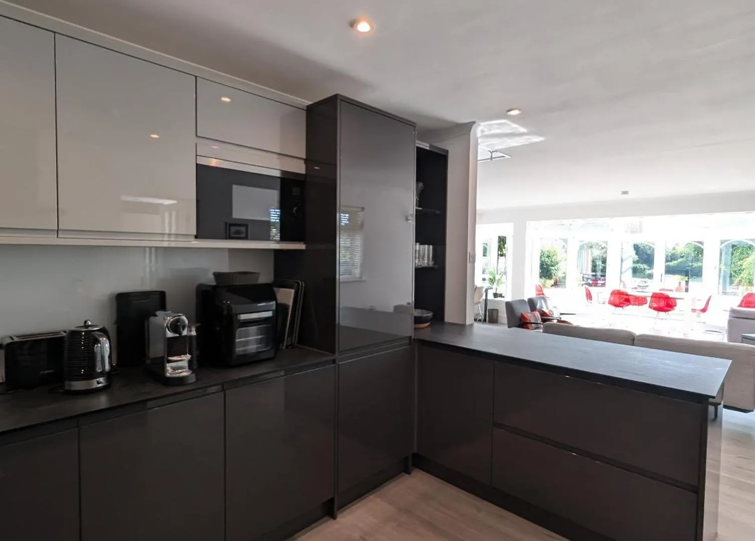 Thames Riverside Retreat Serene 3 Bed Bungalow Walton-on-Thames Сasa de vacaciones