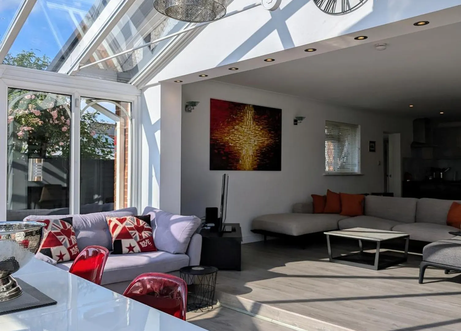 Thames Riverside Retreat Serene 3 Bed Bungalow Walton-on-Thames
