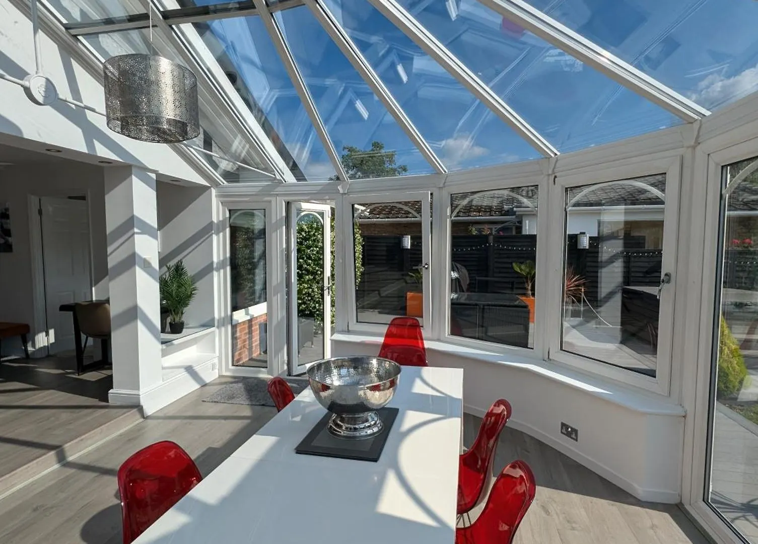 Thames Riverside Retreat Serene 3 Bed Bungalow Walton-on-Thames 0*,