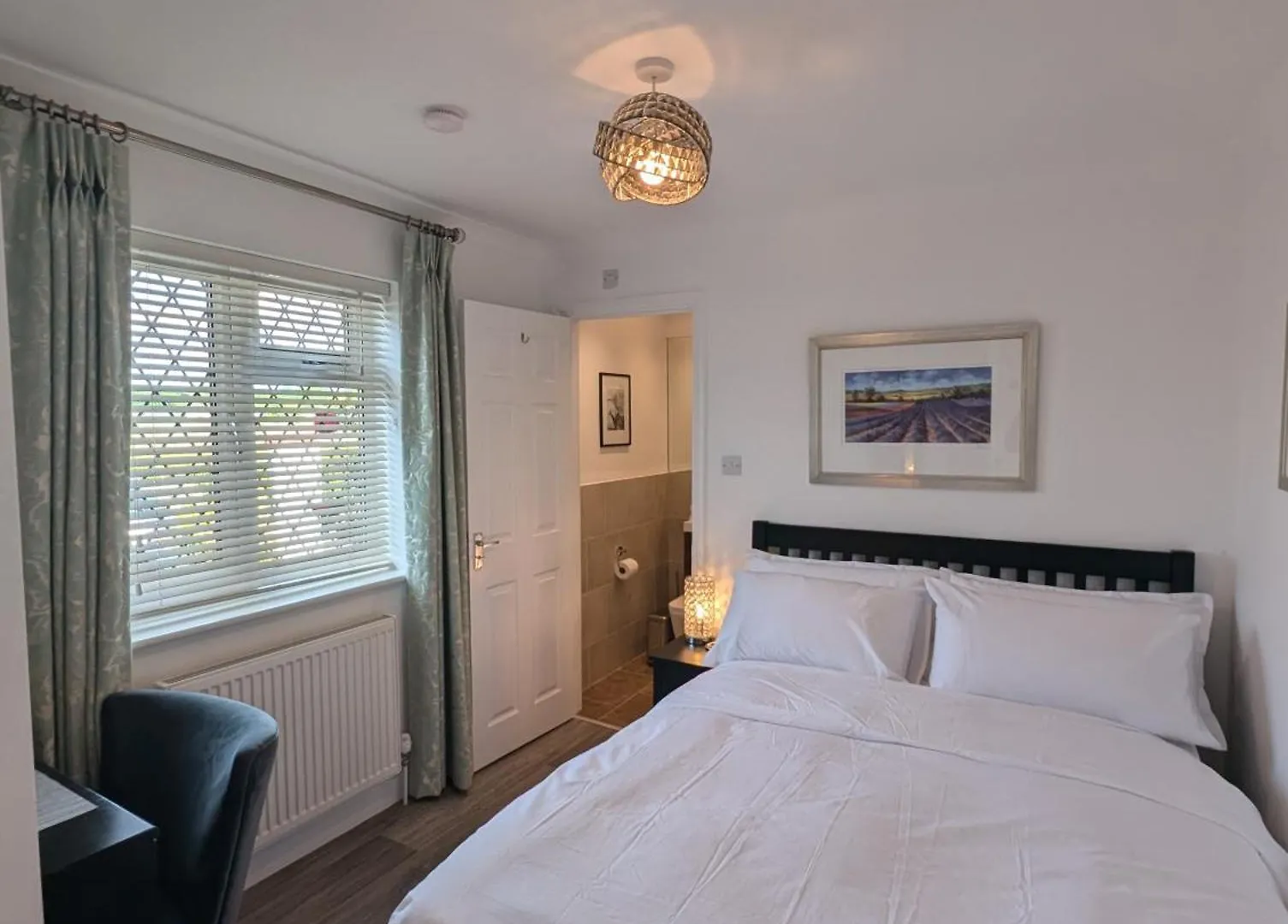 Thames Riverside Retreat Serene 3 Bed Bungalow Walton-on-Thames Сasa de vacaciones